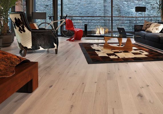 Kelowna Design Trends – Wire-Brushed Engineered Hardwood